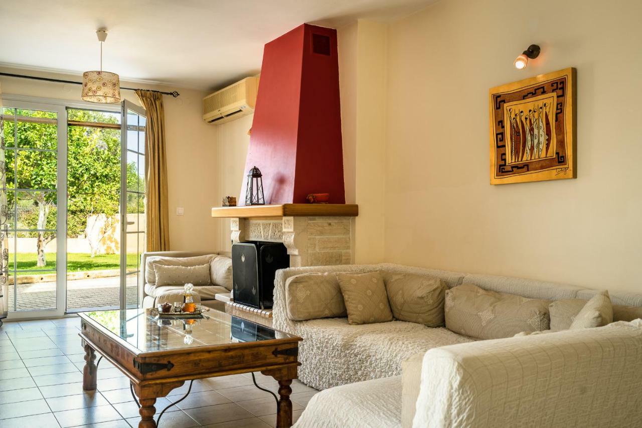 Acqui Villa อาร์กอสโตลี ภายนอก รูปภาพ